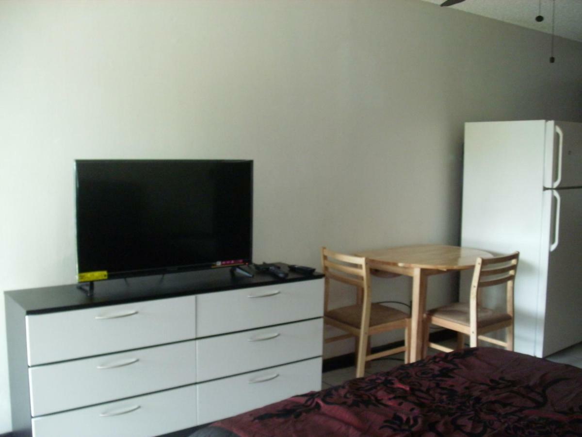 Newly Furnished Large Clean Quiet Private Unit Apartment Fort Lauderdale Ngoại thất bức ảnh